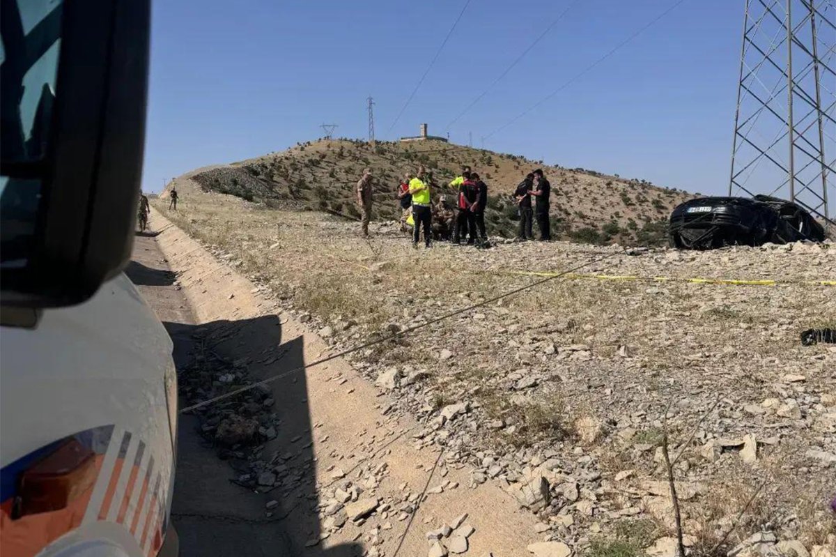 Şırnak'ta ticari araç şarampole yuvarlandı: 3 ölü 3 yaralı