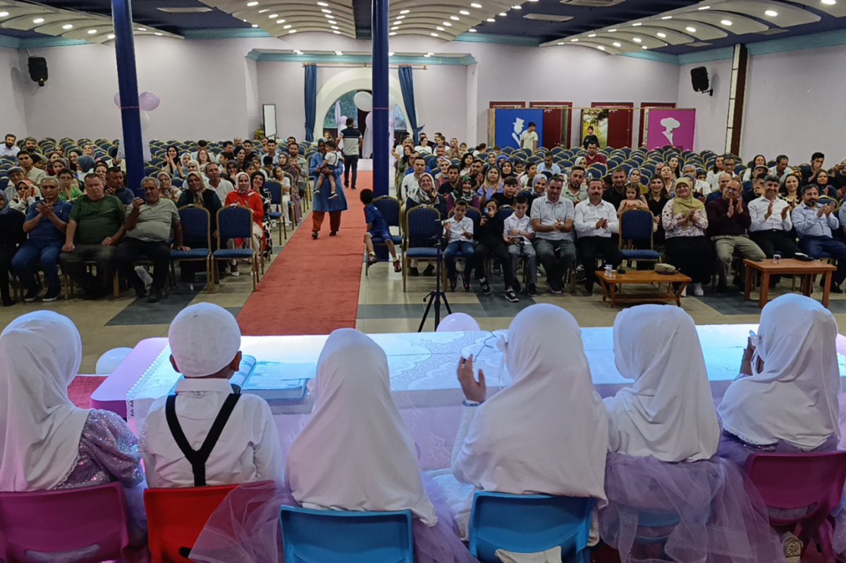 Anamur'da 4-6 yaş öğrencileri yıl sonu heyecanı yaşadı