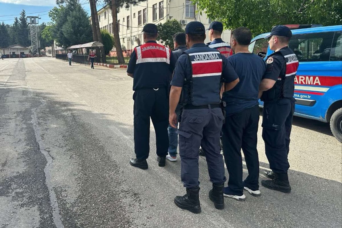 Gaziantep'te silah kaçakçılığı operasyonu: 2 tutuklama