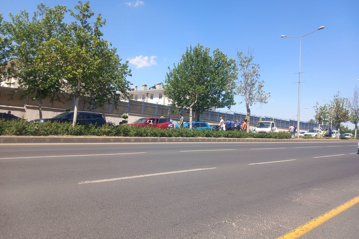 Diyarbakır'da zincirleme trafik kazası: 6 yaralı