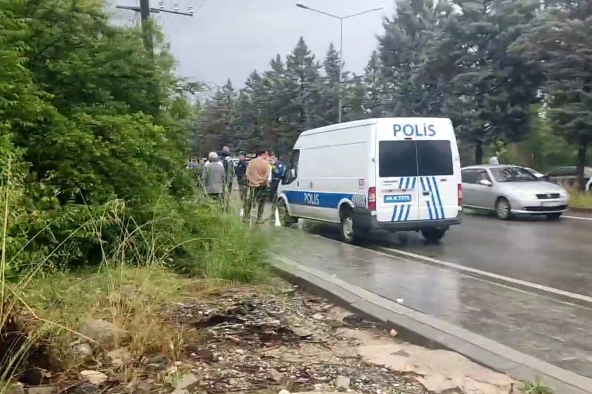 Şiddetli yağış nedeniyle bir ev çöktü: 3 kişi yaralandı