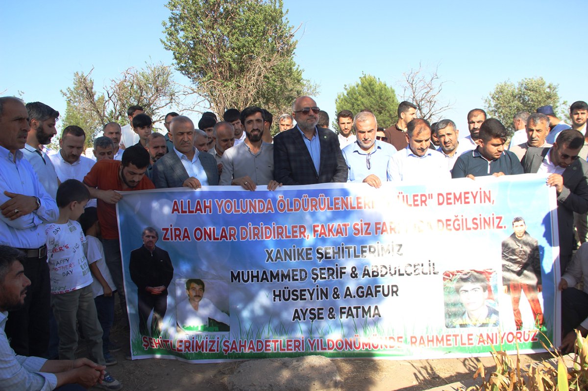 Xanikê (Kozluca) şehidleri kabirleri başında yad edildi