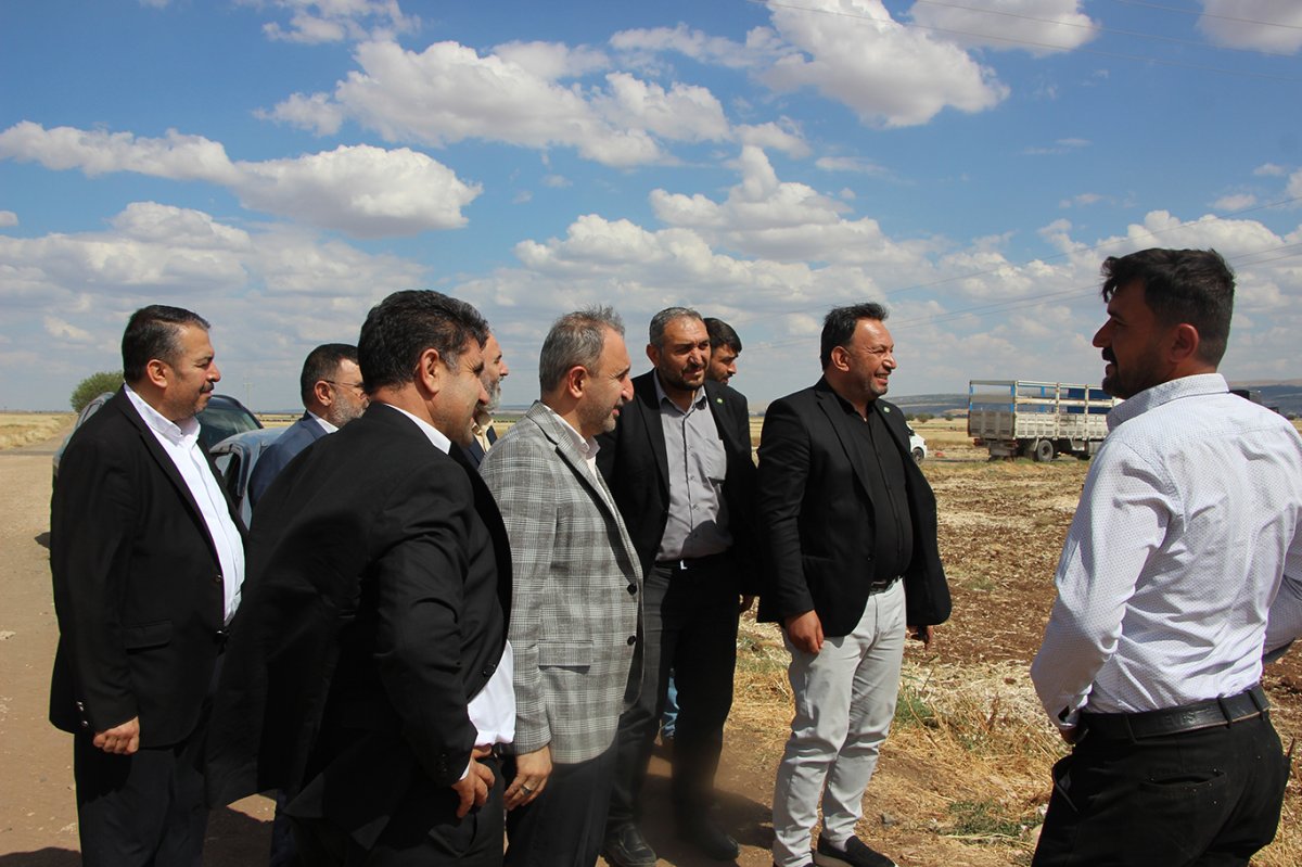 Gaziantep Milletvekili Demir sarımsak üreticisini dinledi
