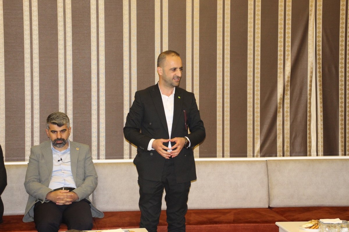 HÜDA PAR Milletvekili Dinç, STK temsilcileri ve akademisyenlerle bir araya geldi