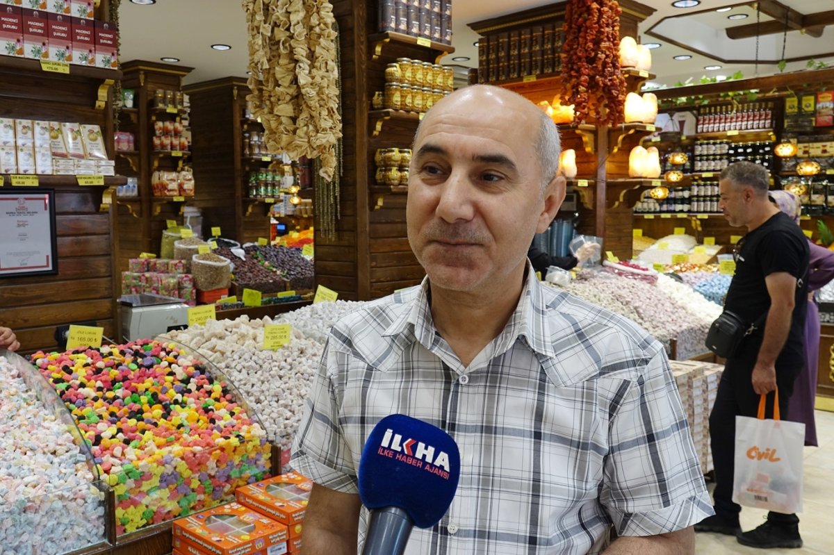 Kurban Bayramı için rengârenk şekerler tezgâhları süslemeye başladı