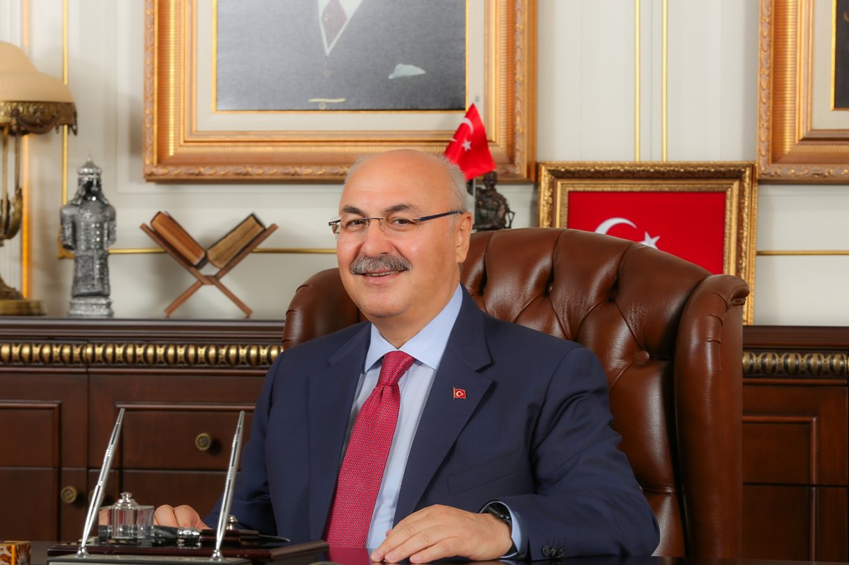 Adana Valisi Köşger'den bayram mesajı ve trafik uyarısı