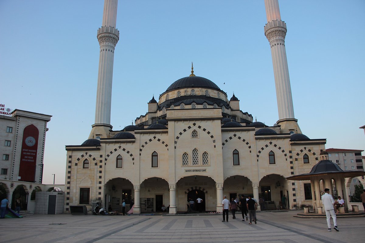 Kurban; paylaşmak, yardımlaşmak ve kardeşliktir