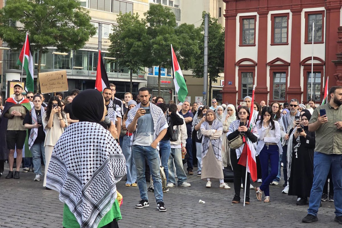 Almanya'da Madleen gemisine el koyulması protesto edildi
