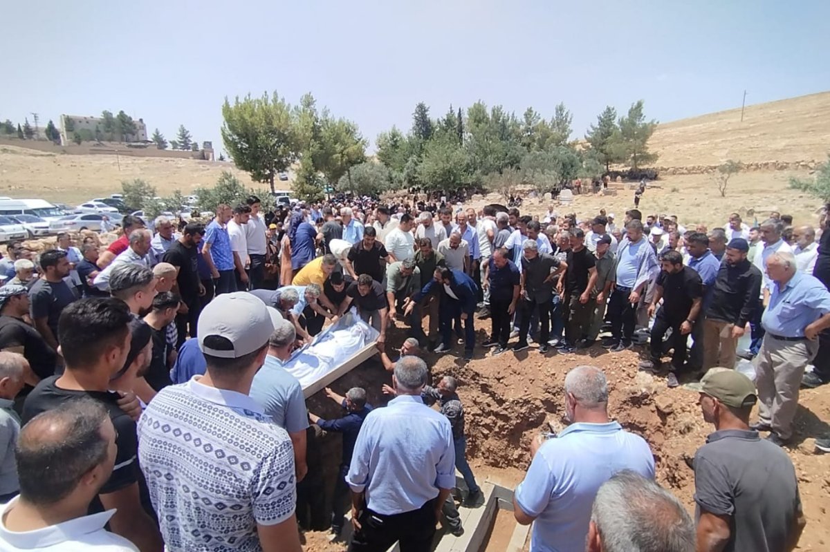 İzmir’deki feci kazada hayatını kaybeden 3 kardeş Mardin’de defnedildi