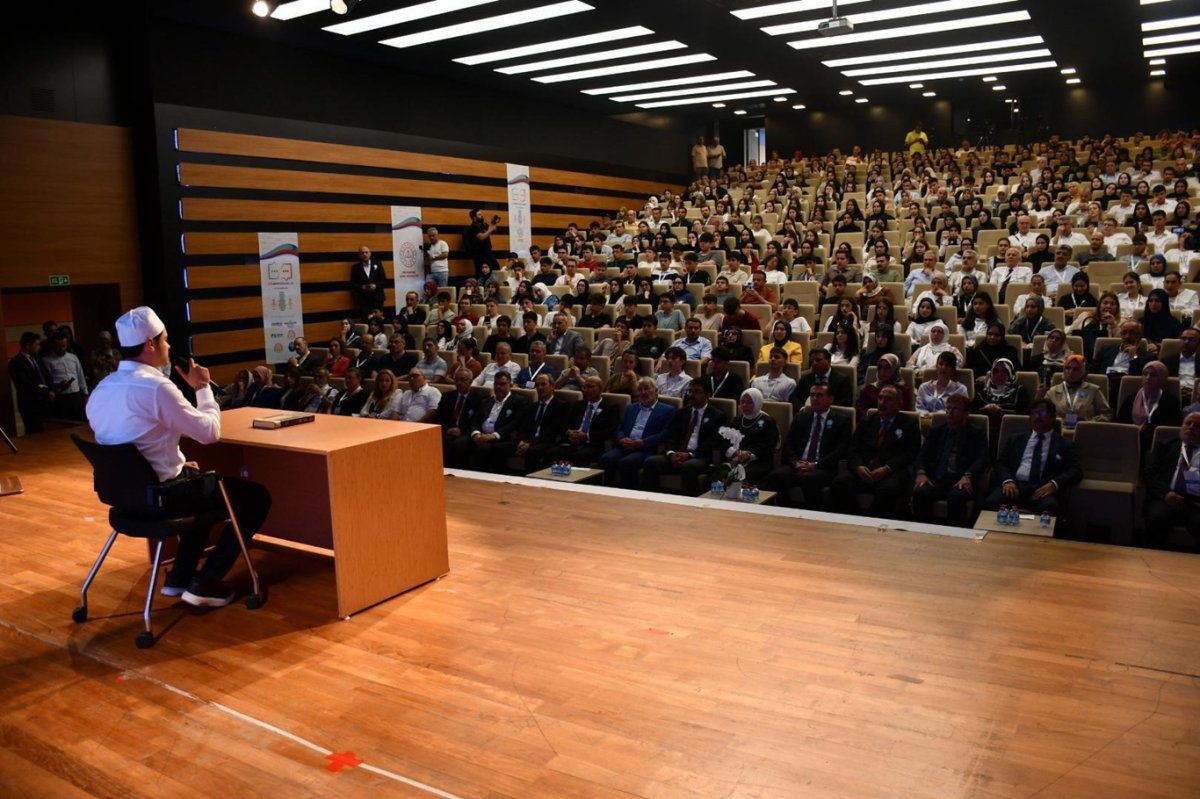 "8. Türkiye Münazaraları" yarışmasında ödüller sahiplerini buldu