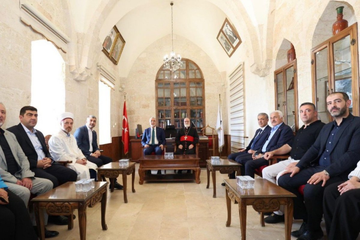Bakan Işıkhan Mardin’de bir dizi ziyaret gerçekleştirdi