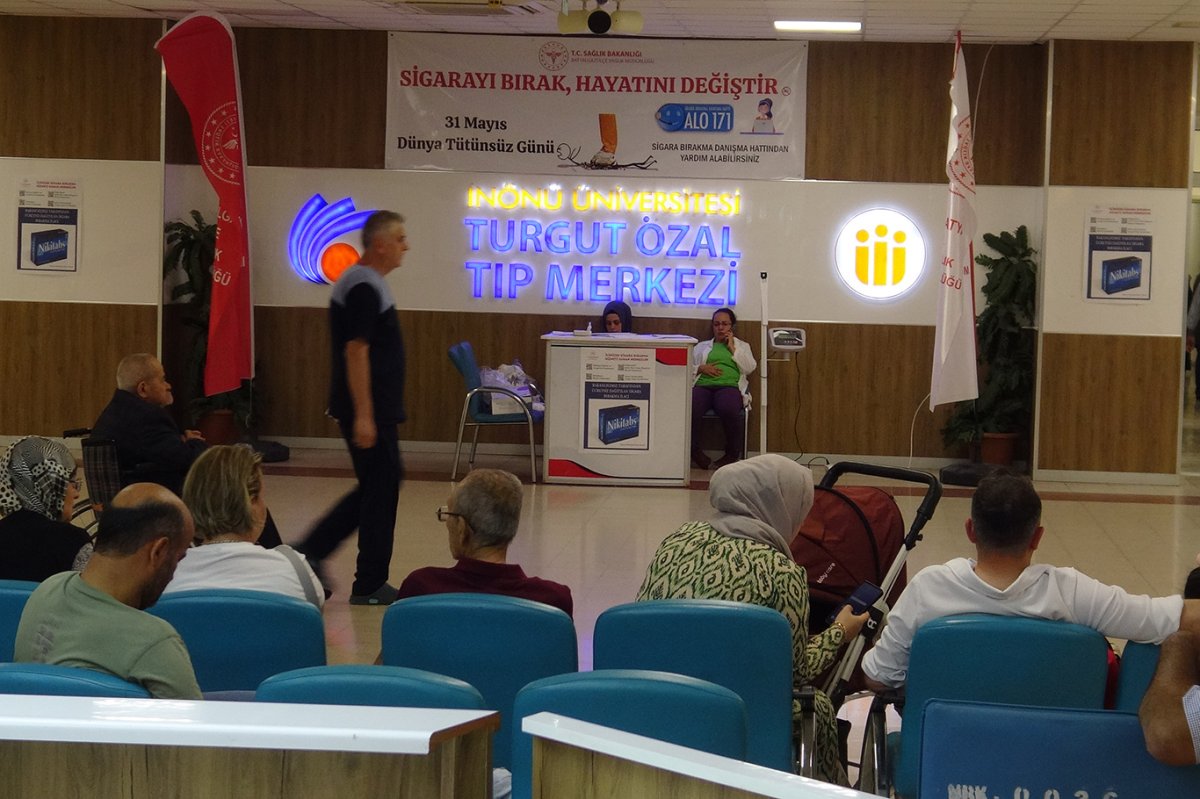 Prof. Dr. Akpolat: Sigara, göz sağlığını tehdit eden ciddi bir risk faktörüdür