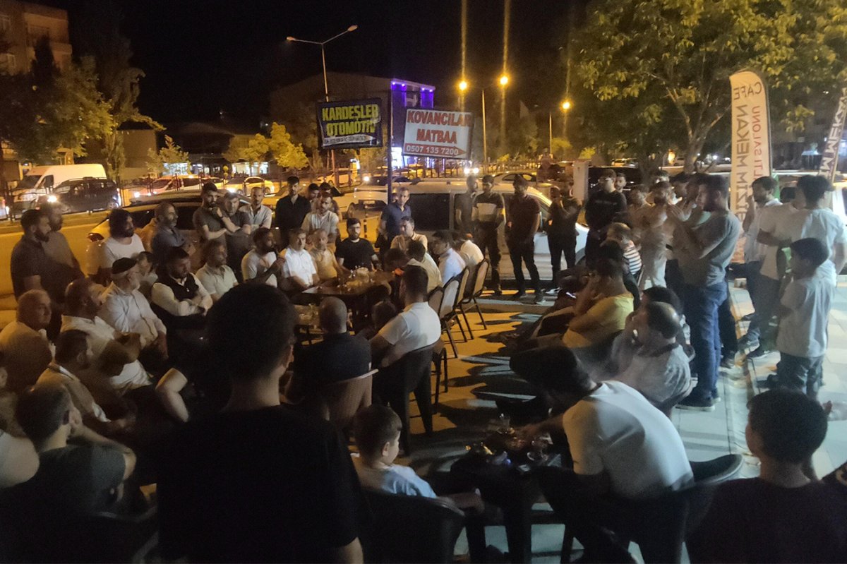 Elazığ'da, Gazze'ye giden aktivistler coşkuyla karşılandı