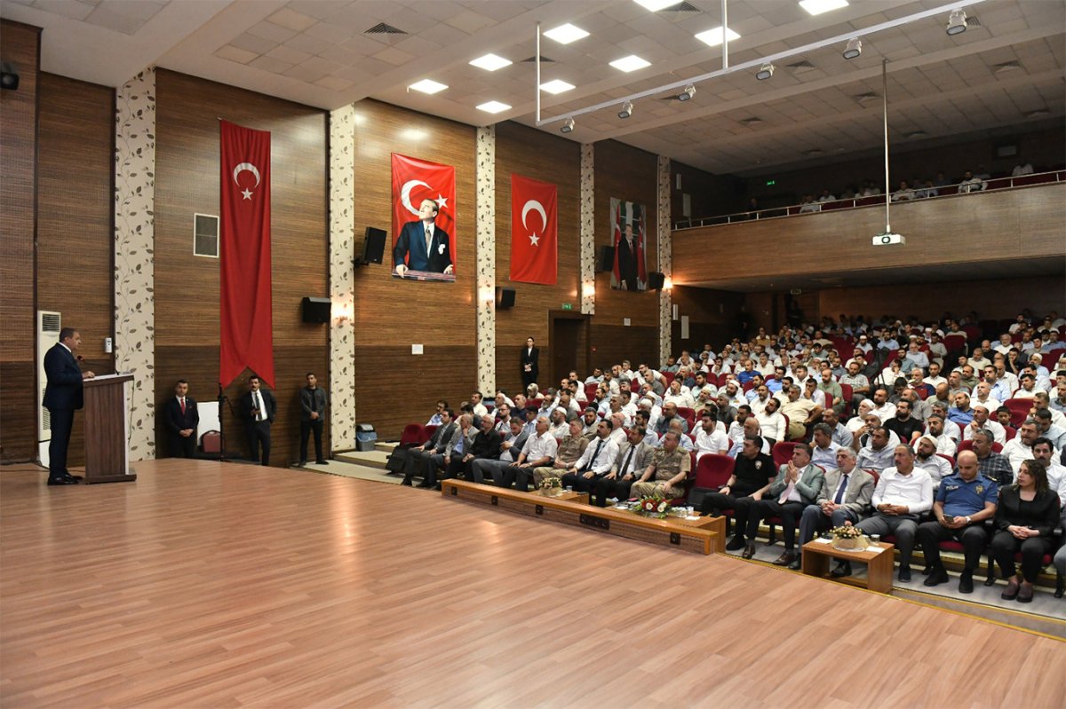 Vali Şıldak: Uyuşturucu ile mücadelede din adamlarına büyük görevler düşüyor