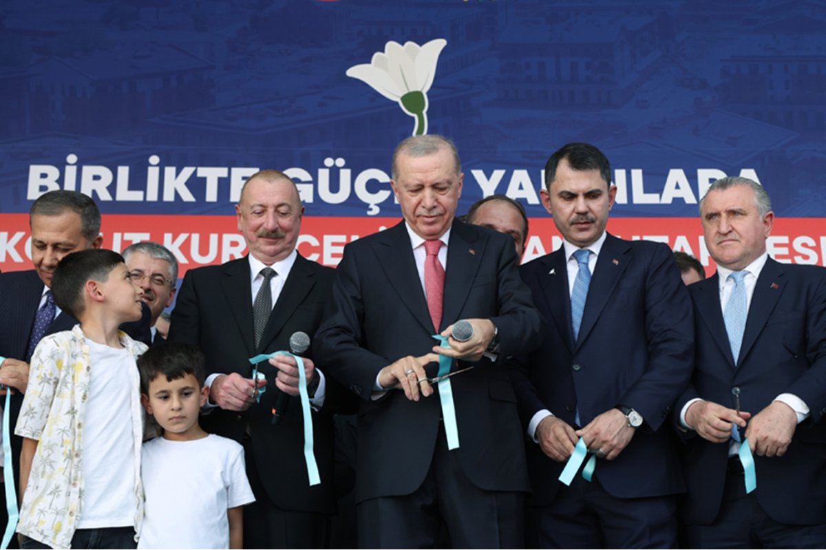 Cumhurbaşkanı Erdoğan: Yıl sonunda tüm şehirlerimizi yeniden ayağa kaldırmayı, hedefliyoruz