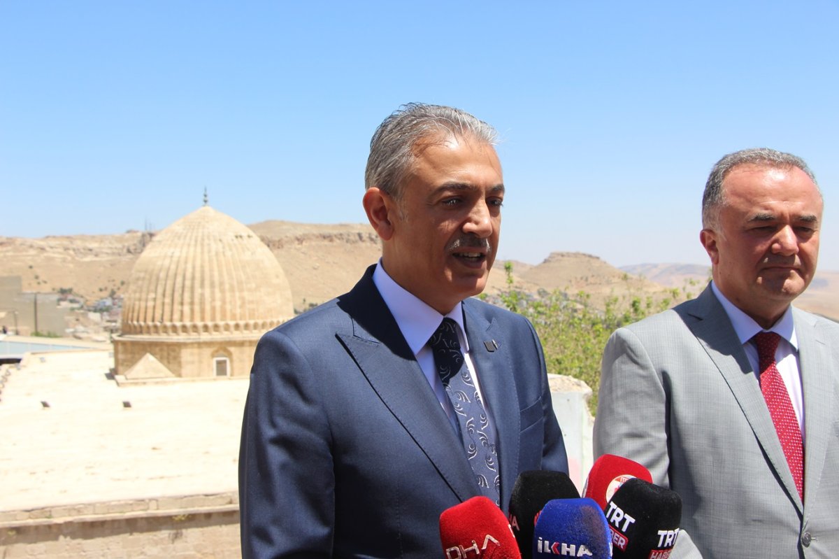 Mardin’de tarihi silueti bozan yapıların yıkımı devam ediyor