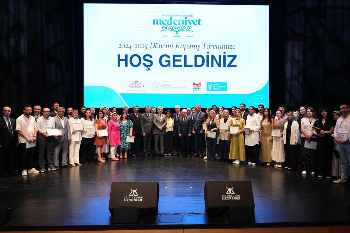 "Medeniyet Okumaları Projesi" kapsamında İstanbul'da 135 bin kitap okutuldu