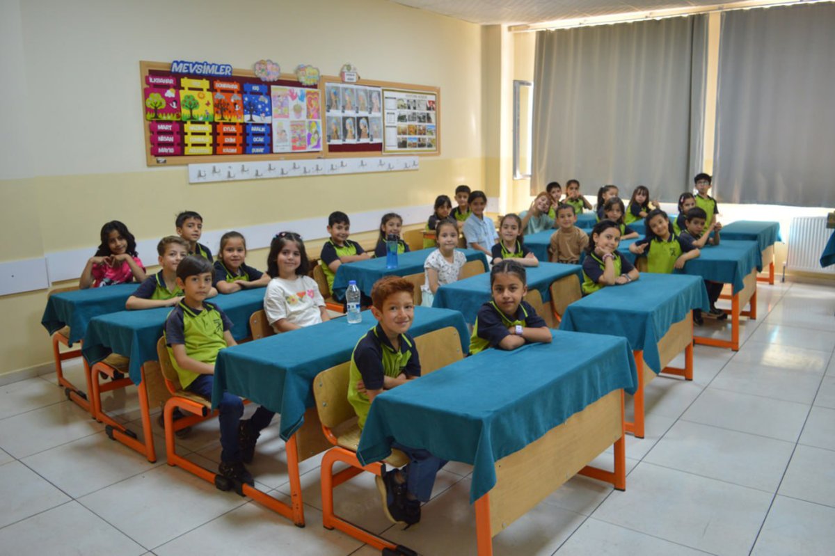 Siirt’te karne sevinci: Millî Eğitim Müdürü Sadoğlu'ndan aile vurgusu