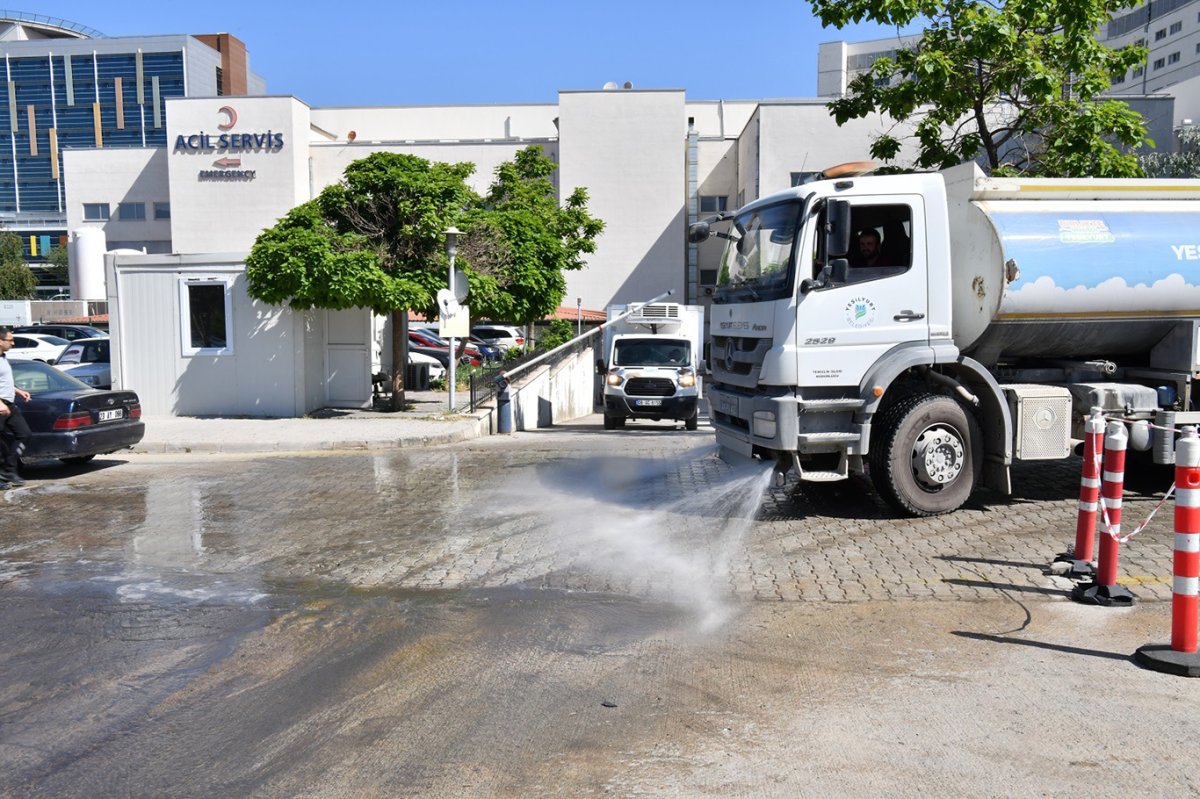 Yeşilyurt'ta ilçe genelinde temizlik çalışması yapıldı
