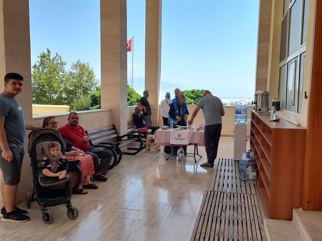 Müftülükten sınav heyecanına destek: YKS öğrencilerine ve velilerine ikram