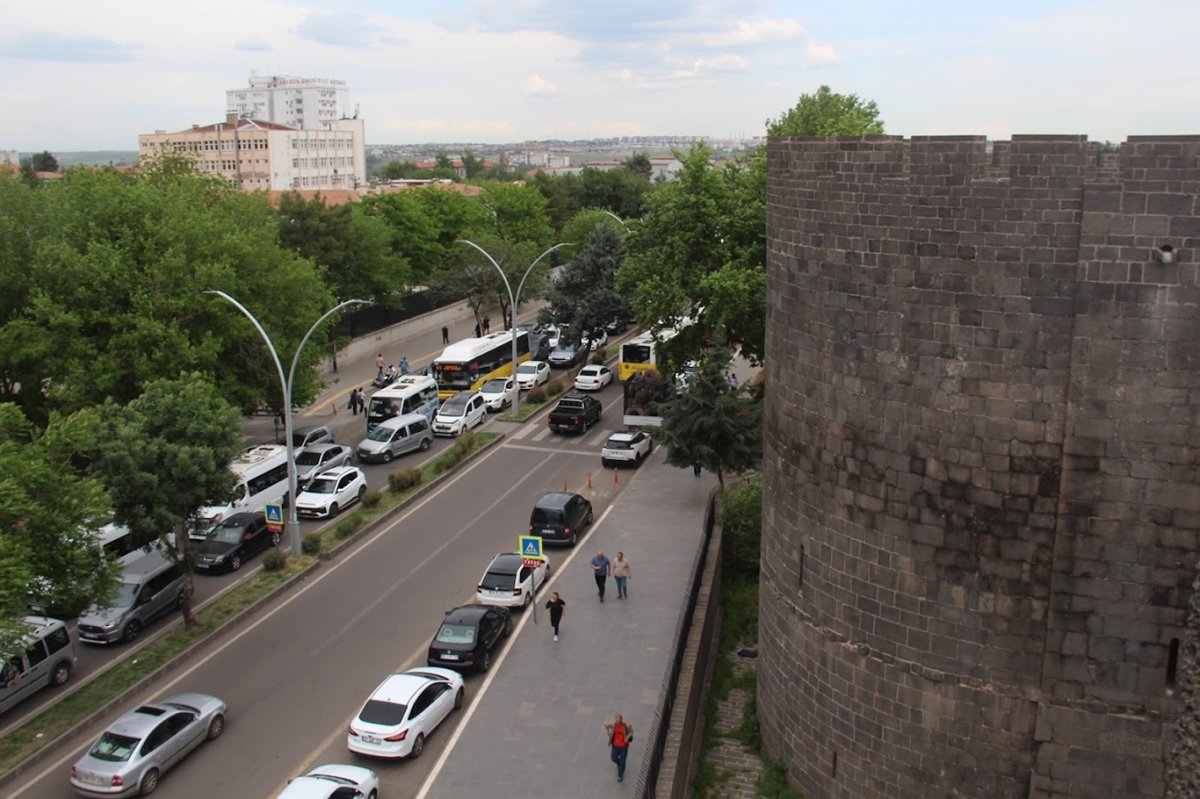 Diyarbakırlılar ulaşım sorunlarına çözüm bekliyor: Tramvay artık bir zorunluluk!