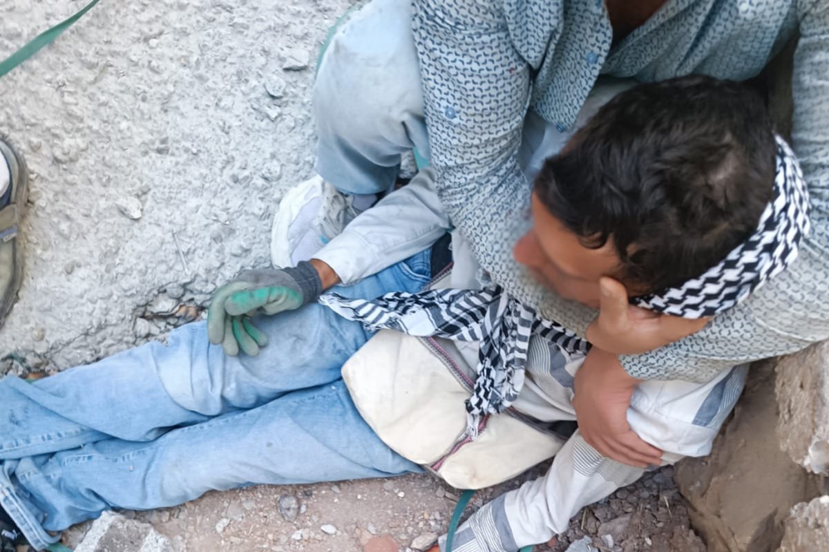 Diyarbakır'da inşaattan düşen işçi vefat etti