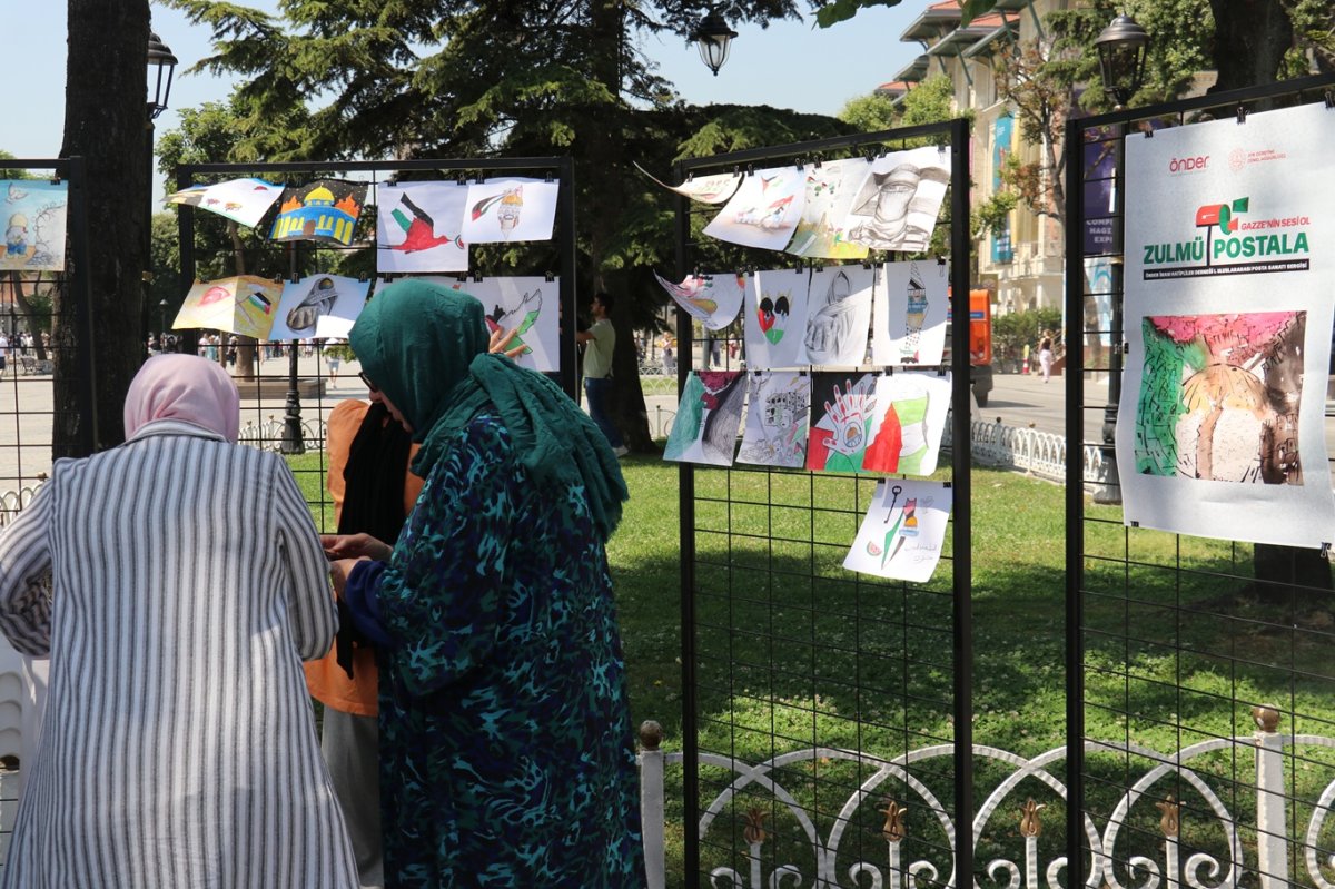 İstanbul'da "Gazze’nin Sesi Ol Zulmü Postala" resim sergisi