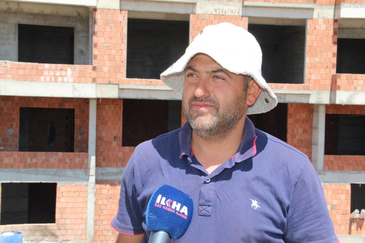 Kavurucu sıcakta inşaat emekçilerinin zorlu mücadelesi