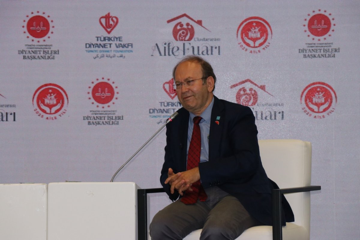 Yazar Kaplan: Postmodern dünyanın aktörleri 'ailesiz bir dünya' tasarlıyor
