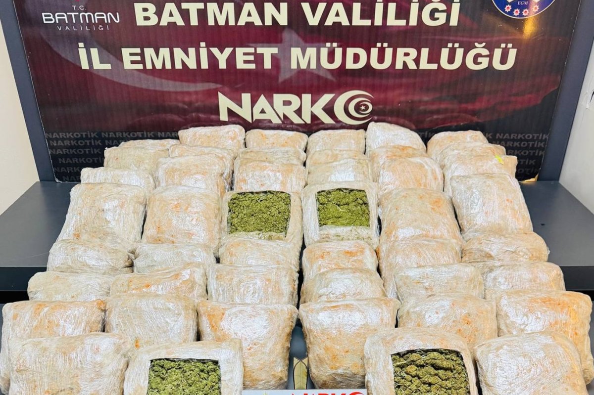 Batman'da uyuşturucu operasyonu: Tırda 27 kilogram skunk ele geçirildi