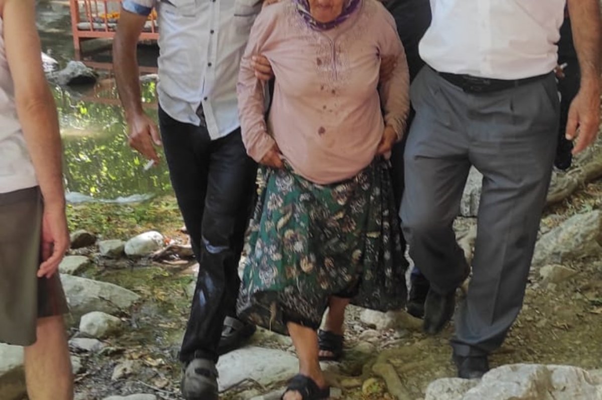 Batman'da 4 gündür kayıp olan Alzheimer hastası kadın mağarada bulundu