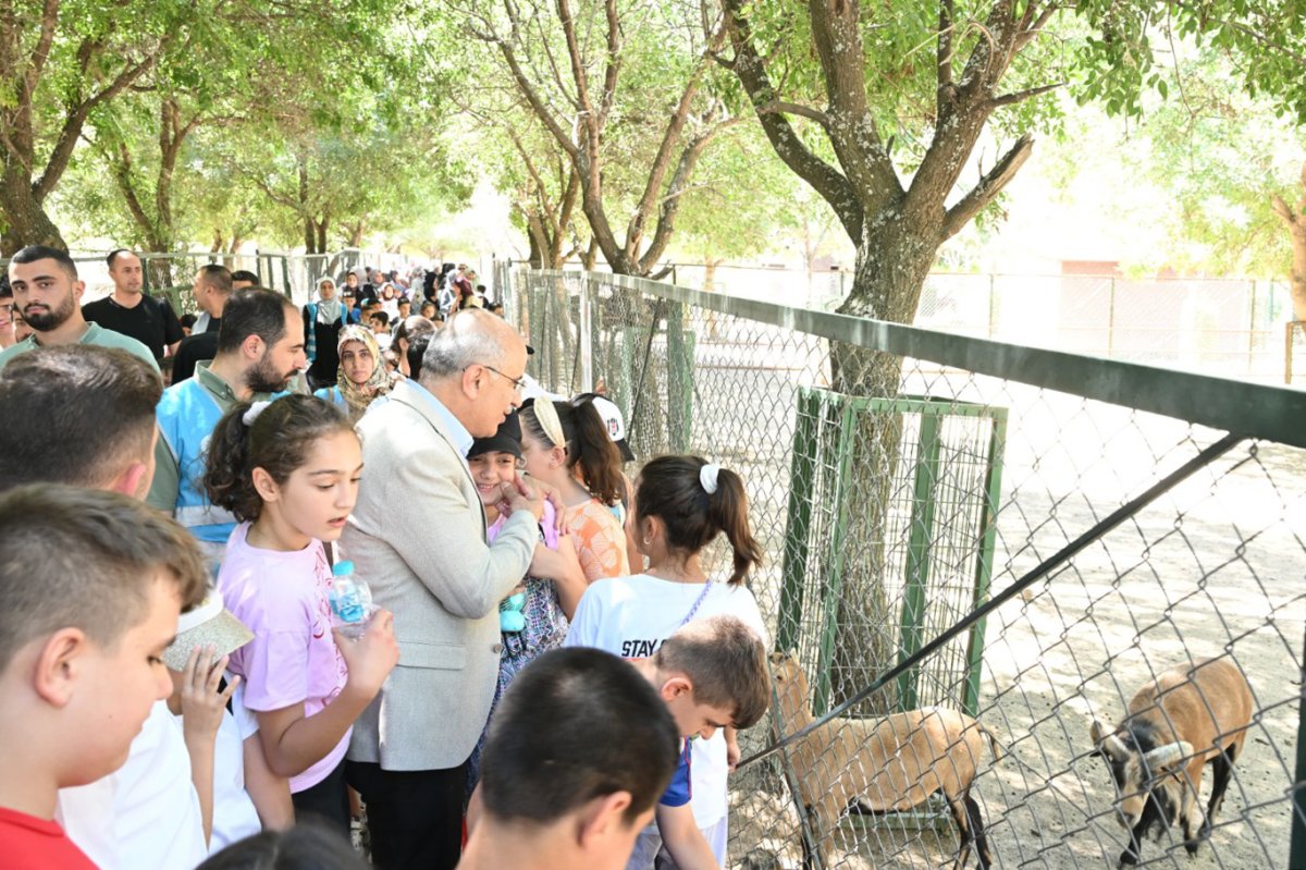 Büyükşehir Belediye Başkanı Er, Kur'an kursu öğrencileri ile bir araya geldi