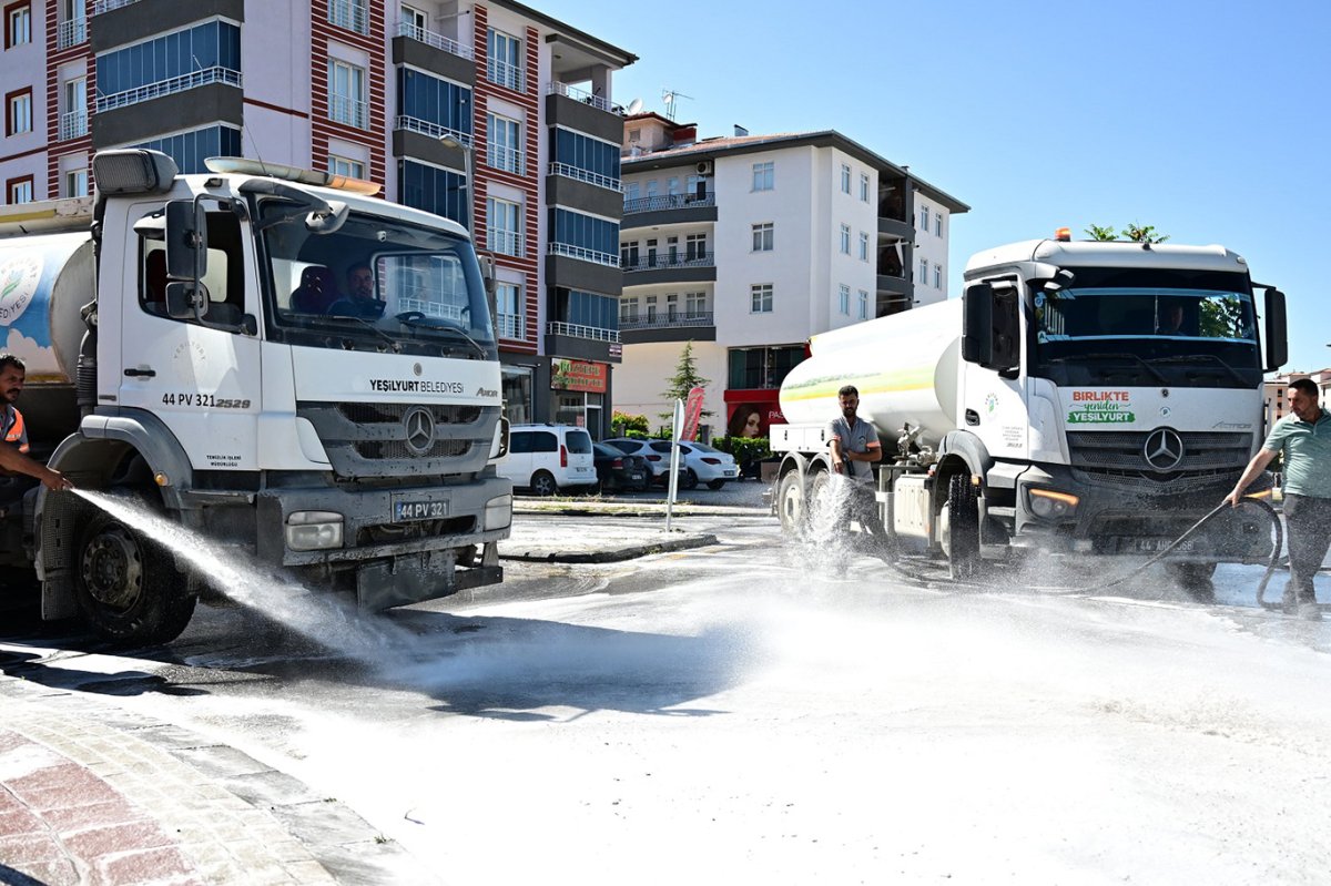Belediye Başkanı Geçit: Hizmetlerimizin ilk sırasında temizlik ve çevre düzenlemesi geliyor