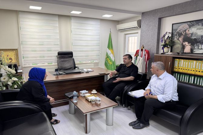 serkan-bey-halkla-bulusma-3.jpg