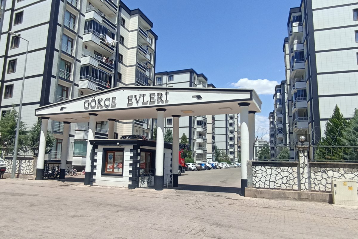 Diyarbakır'da bir sitede yangın paniği