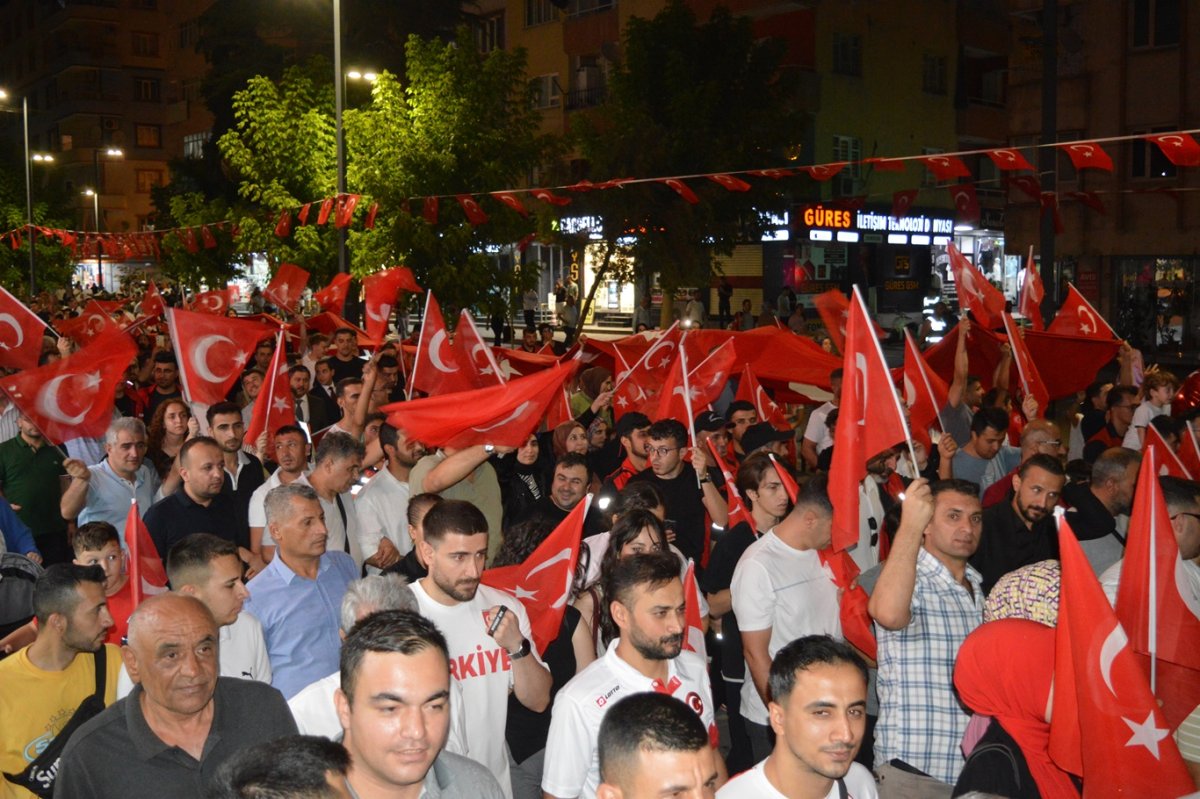 Siirt’te 15 Temmuz’un 9. yılında millet yine meydanlardaydı