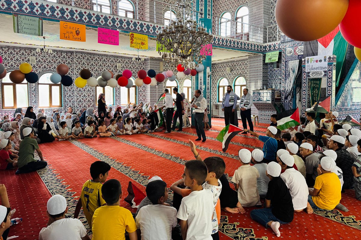 Yaz Kur'an kursunda "Filistin'e Destek" programı düzenlendi