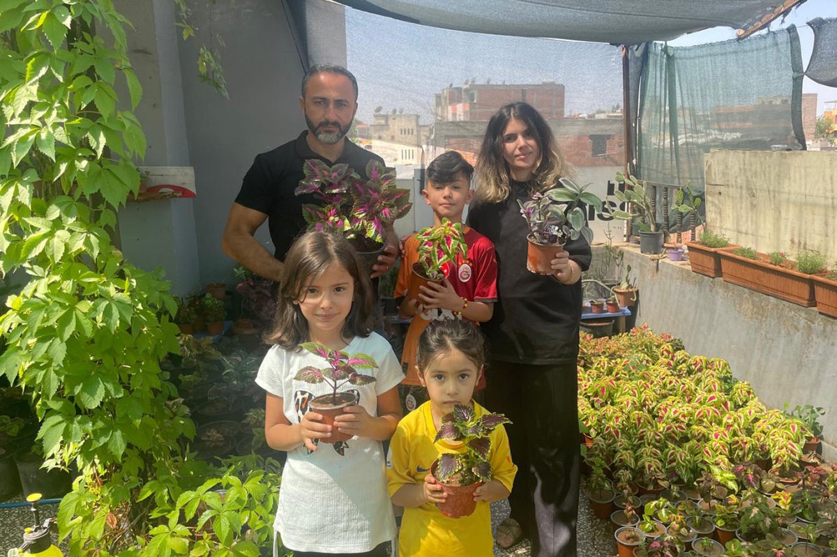 Çiçeklerle yeni bir hayat: Suriyeli ailenin Batman'daki umut hikâyesi