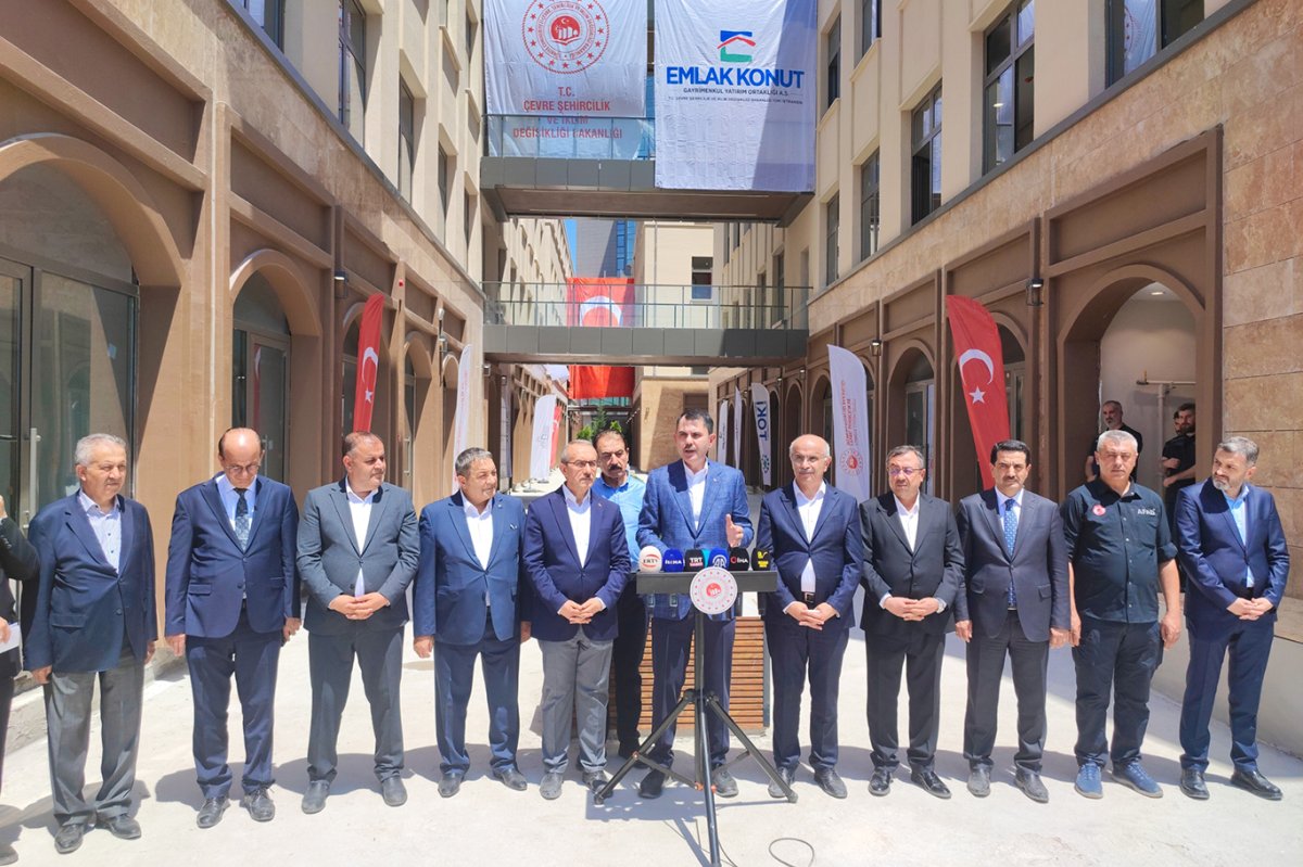 Bakan Kurum: 300 bininci konutun anahtarı Malatya'da teslim edilecek