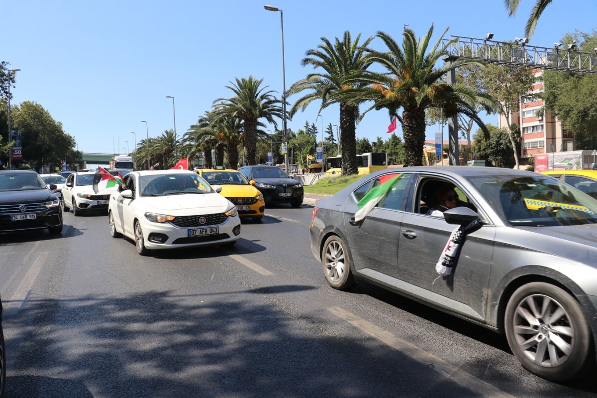 İstanbul'da Gazze için araç konvoyu