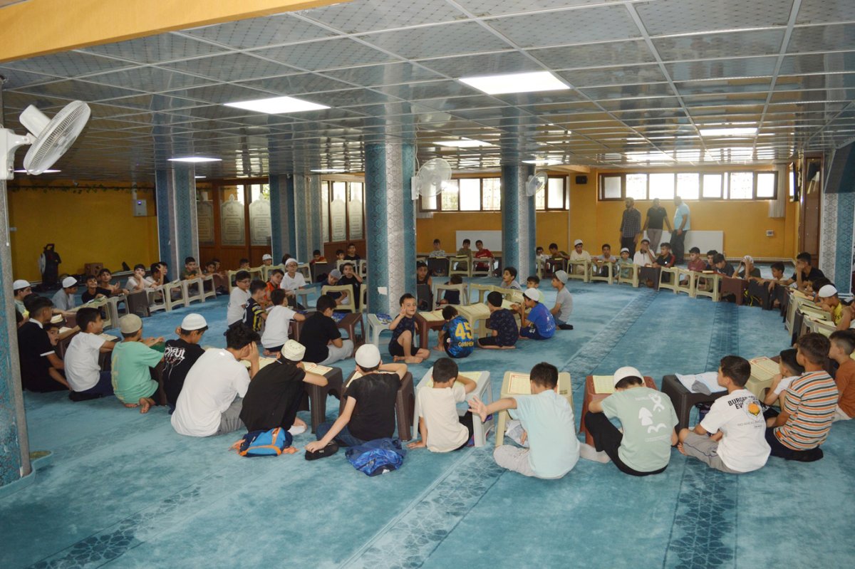 Ekranlardan uzak, Kur'an'a yakın bir yaz