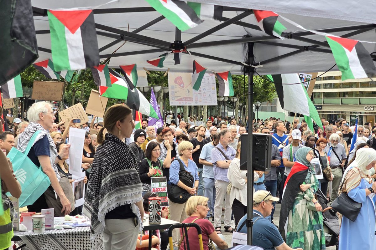 Frankfurt'ta binlerce kişi Filistin için yürüdü