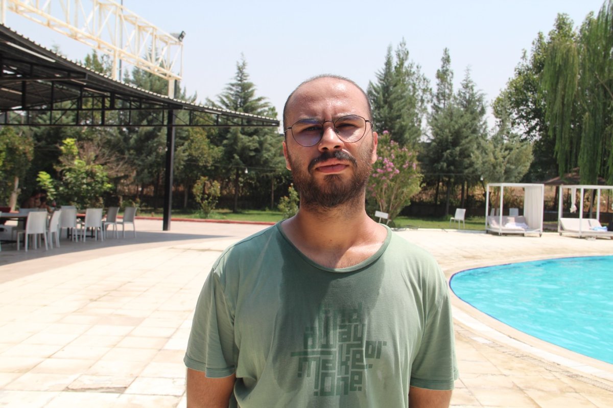 Kavurucu sıcaklardan bunalan vatandaşlar serinlemek İçin çareyi havuzlarda buluyor