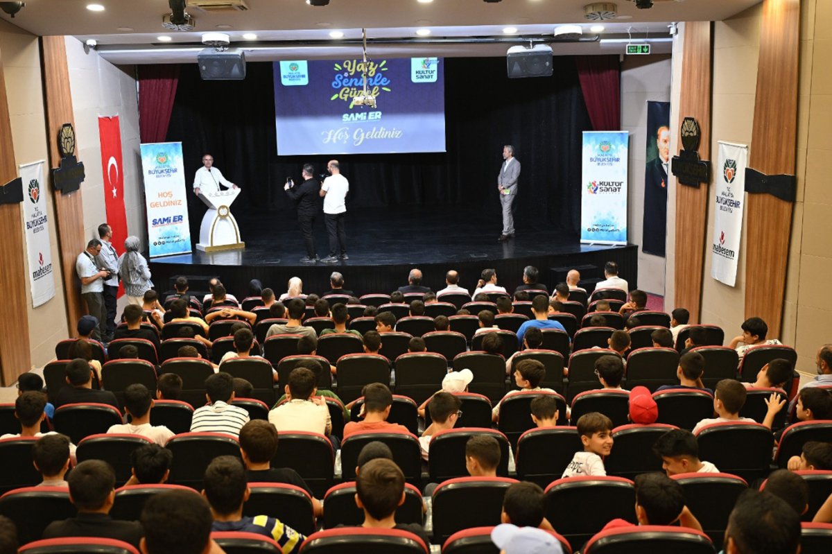 Büyükşehir Belediyesi, hafızlık kursu öğrencilerine "Cennetin Çocukları" adlı filmi izletti