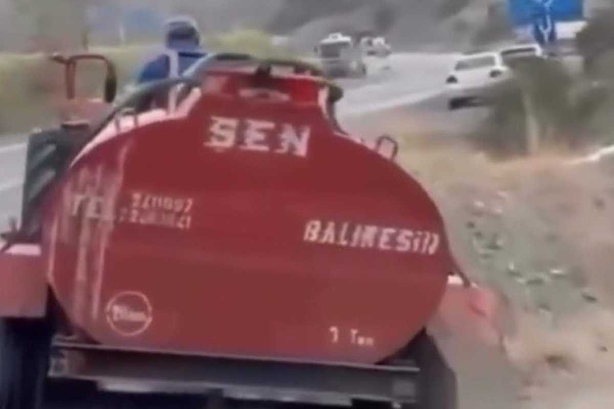 Yangına traktörle koştu: Patlayan tekerleğe rağmen durmadı