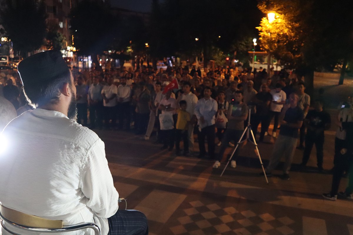 Gaziantep'te "Gazze ölüyor, seccadeni al gel" temalı Gazze'ye destek etkinliği
