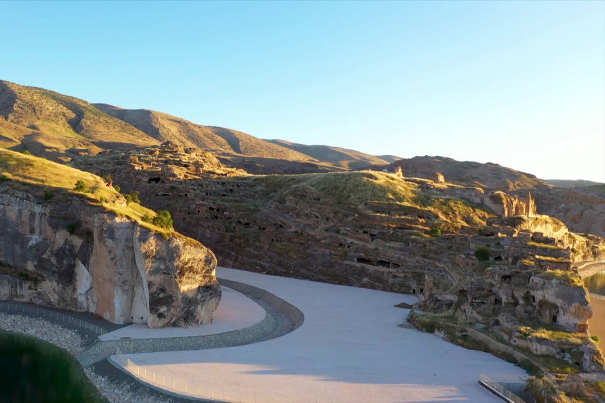Hasankeyf'te tarihe ışık tutuluyor: Arkeopark ve Şaab Vadisi ziyarete açıldı