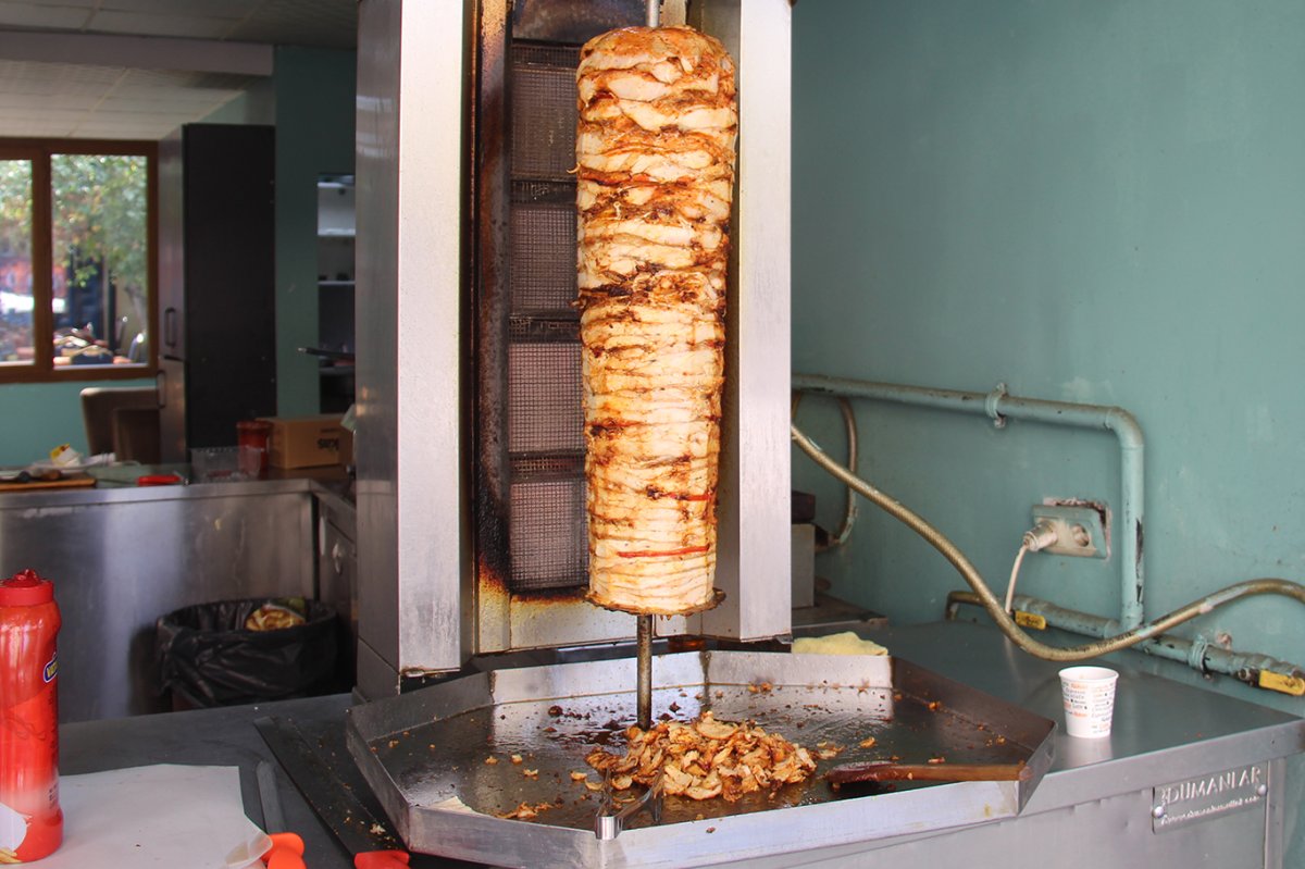 Diyarbakır'da sıcaklıklar döner ustalarının işini zorlaştırıyor