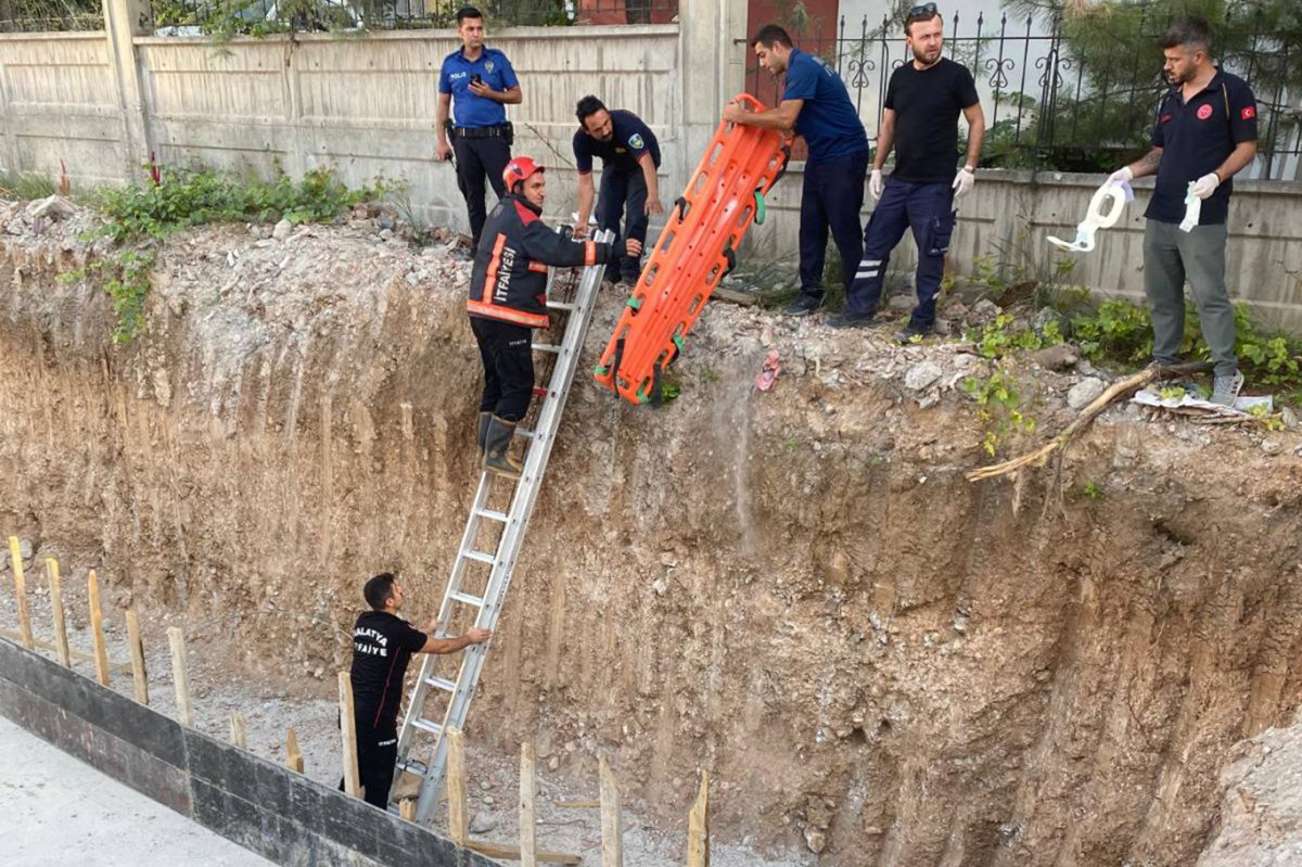 Dengesini kaybeden yaşlı kadın inşaat alanına düşerek yaralandı