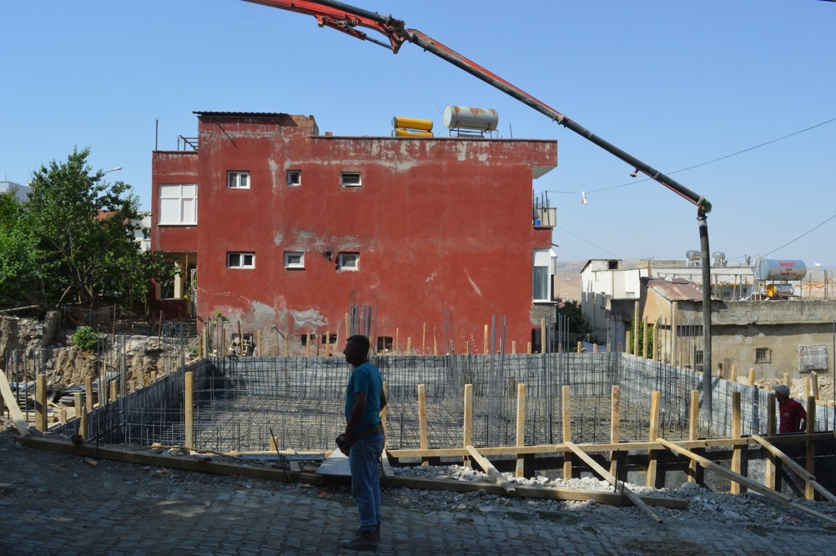 Siirt’te çimento krizi: Beton fiyatları neden el yakıyor